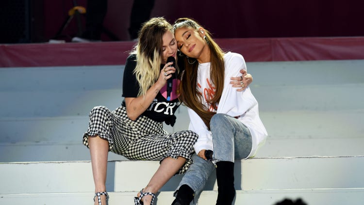 Ariana Grande & Miley Cyrus