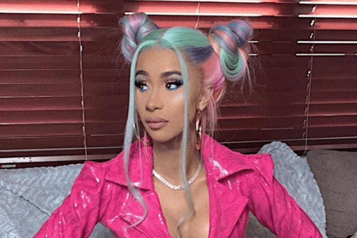 Cardi B Suffers Wardrobe Malfunction Onstage, Finishes Set In Bathrobe