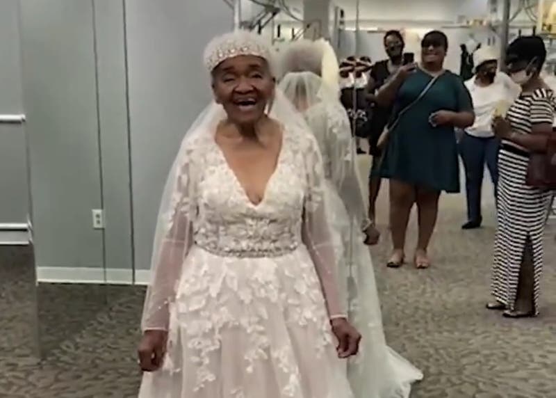 A 94 year old grandmother fulfills her dream of wearing a wedding