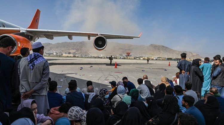 At least 7 dead at Kabul, Afghanistan airport as thousands try to flee Taliban