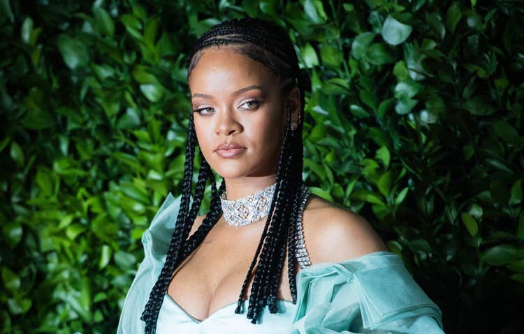 Rihanna drops lawsuit against her father