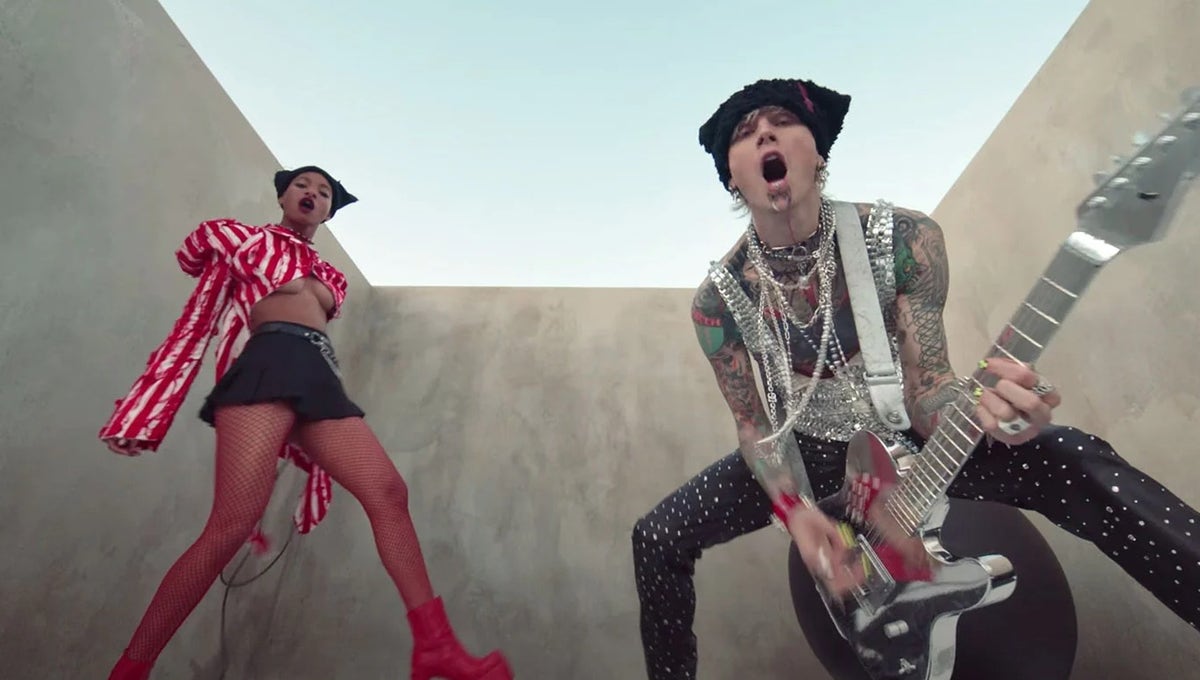 Machine Gun Kelly & Willow Smith Release New Punk Song, 'Emo Girl