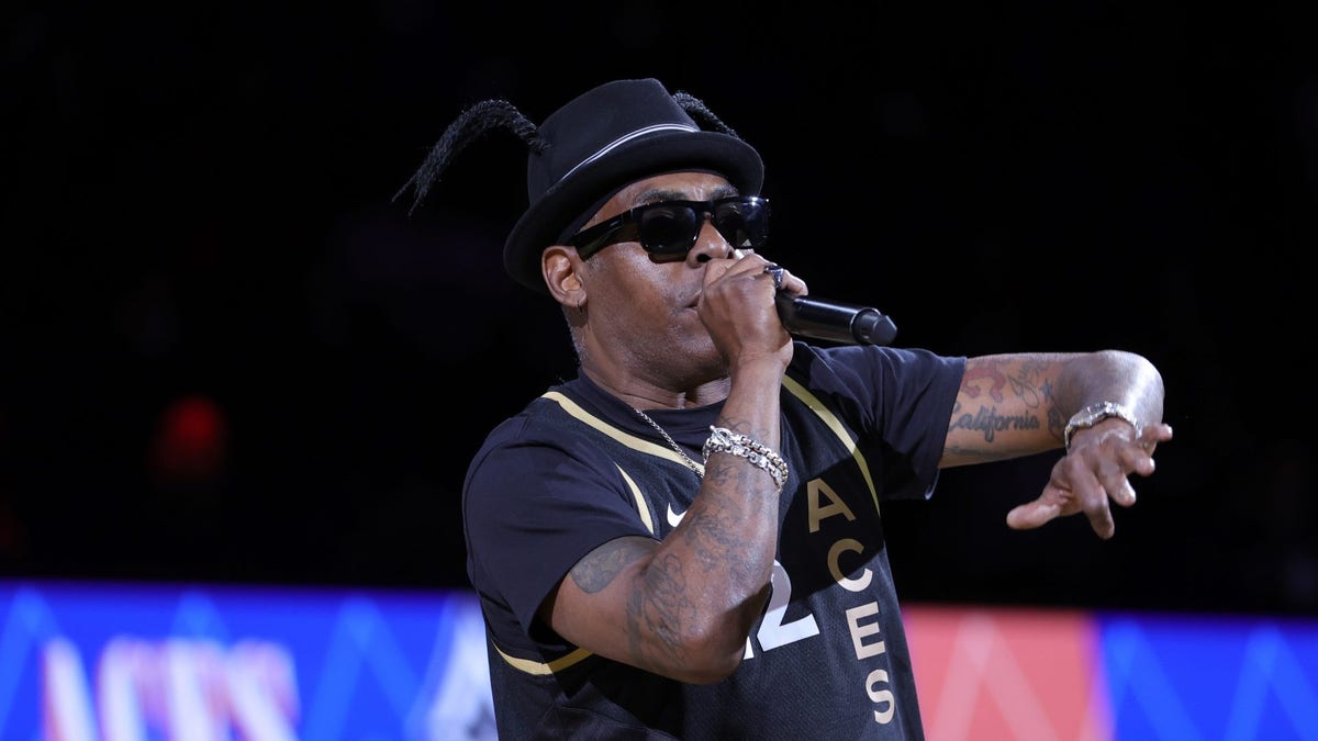 Coolio’s “Gangsta’s Paradise” video hits one billion views on YouTube