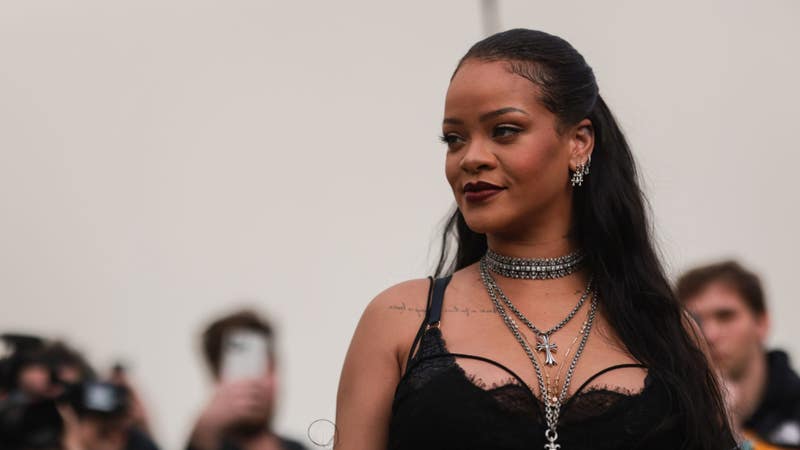 Rihanna Files Trademark for 'Fenty Hair': What to Know, Details