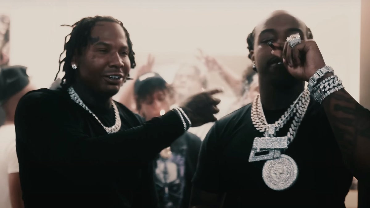 Moneybagg Yo and EST Gee rep CMG The Label in new visual for 