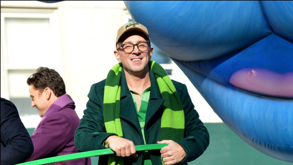 Meet the man picked to be host of the 'Blue's Clues' reboot