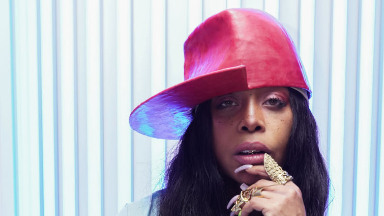 Erykah Badu Announces "Unfollow Me Tour" With Yasiin Bey