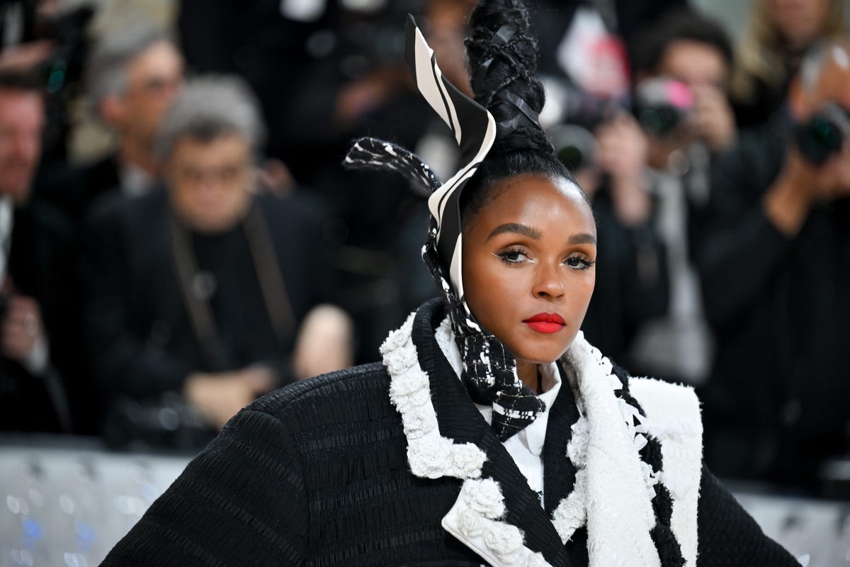 Janelle Monáe bares it all in 'The Age of Pleasure' album cover