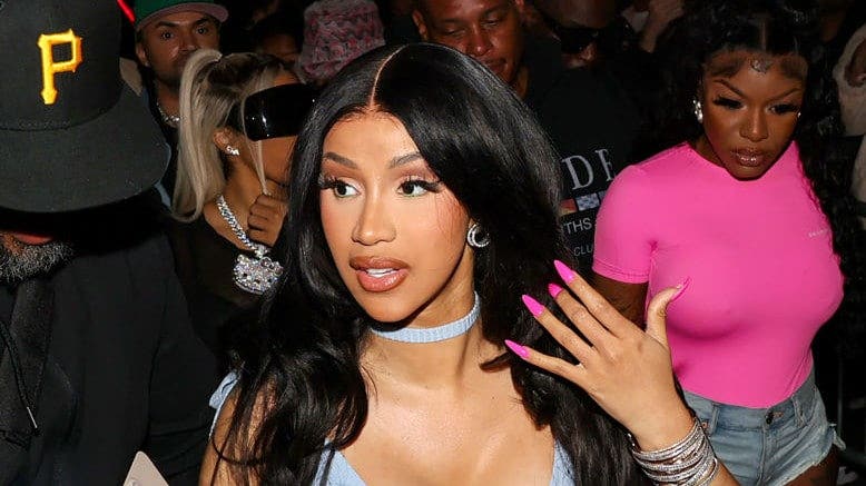 Cardi B reacts to Canadian wildfires: “The smell outside is crazy”