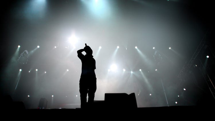 Rapper silhouette