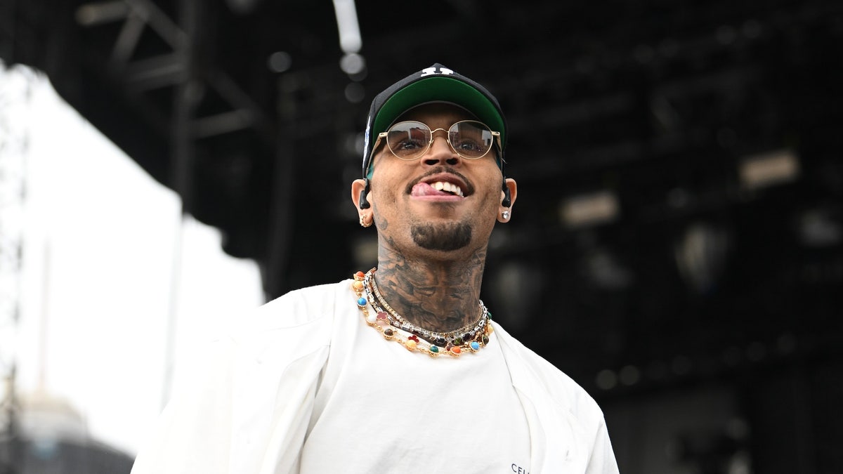 Chris Brown announces that '11:11' is arriving a day early