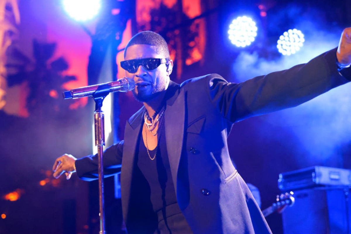 Usher readies fans to hear the 